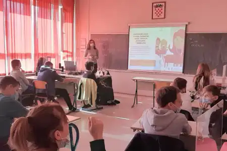 Održana predavanja o prevenciji elektroničkog nasilja u OŠ Petra Preradovića - PŠ Kožino i OŠ Bartula Kašića