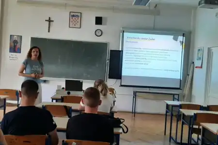 Održana edukacija "Biti volonter" za učenike Poljoprivredne, prehrambene i veterinarske škole Stanka Ožanića