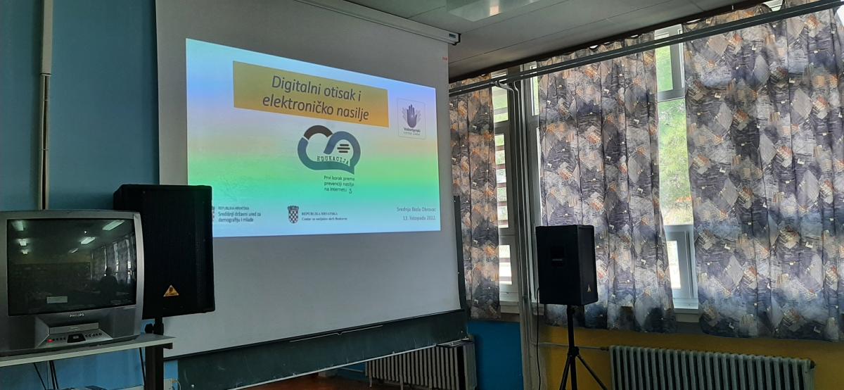 Održane edukacije o e-nasilju za obrovačke srednjoškolce