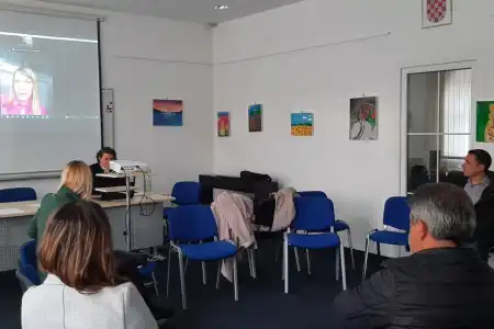 Održan okrugli stol na temu prevencije e-nasilja u Benkovcu