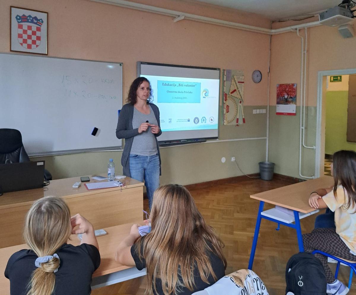 Održana edukacija "Biti volonter" u OŠ Privlaka
