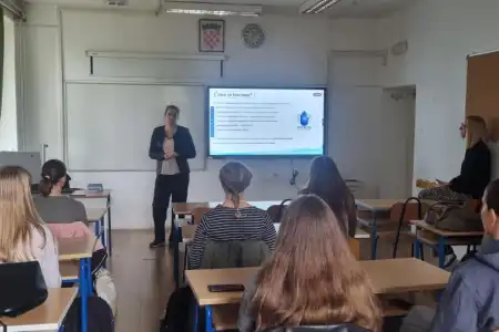 Održana edukacija "Biti volonter" u Gimnaziji Franje Petrića