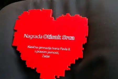 Klasična gimnazija Ivana Pavla II osvojila "Otisak srca" za 2015. godinu