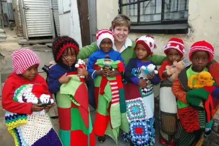 Obilježite Svjetski dan pletenja u Gradskoj knjižnici s naglaskom na humanitarnu akciju "Knit a square"
